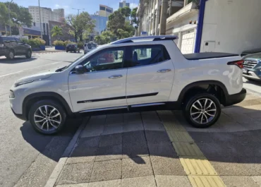 imgi_11_fiat-toro-2-0-16v-turbo-diesel-volcano-4wd-at9-wmimagem12460737335