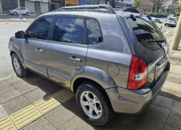 imgi_5_hyundai-tucson-2-0-mpfi-gls-16v-143cv-2wd-flex-4p-automatico-wmimagem19423045135