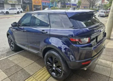 imgi_5_land-rover-range-rover-evoque-2-0-se-4wd-16v-flex-4p-automatico-wmimagem18405363413